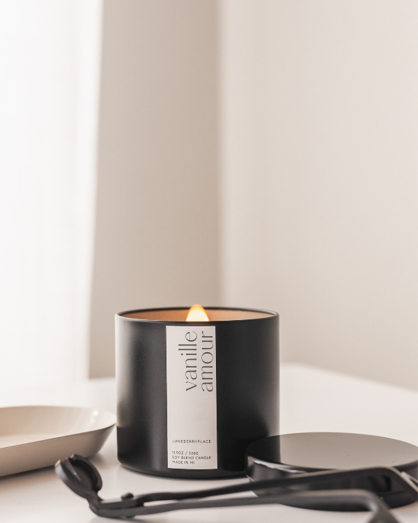 Vanille Amour Wood Wick Candle - Non-Toxic Soy Wax